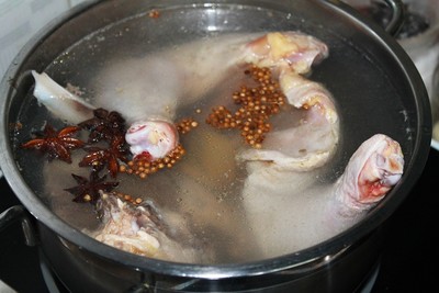 Cách nấu nước dùng phở gà ngon đậm đà hương vị